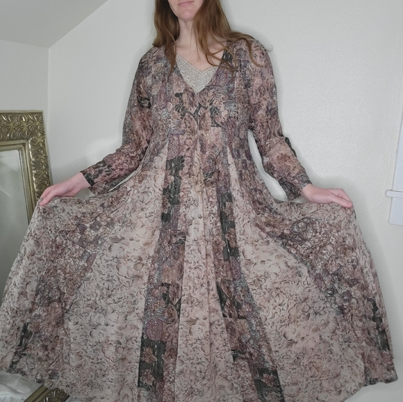 Vintage Maxi Dress - Picture 11 of 11